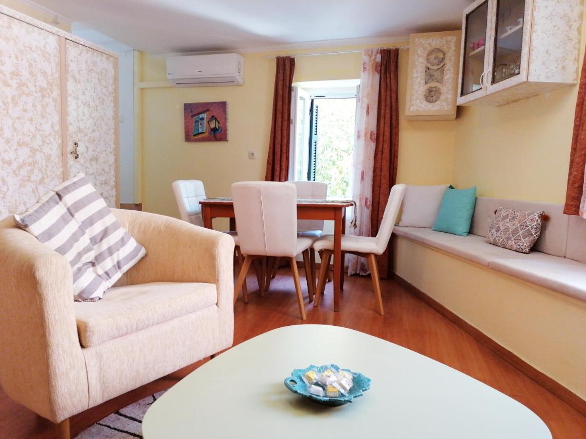 Venetian Well Cozy Apartment Corfu Old Town Bagian luar foto